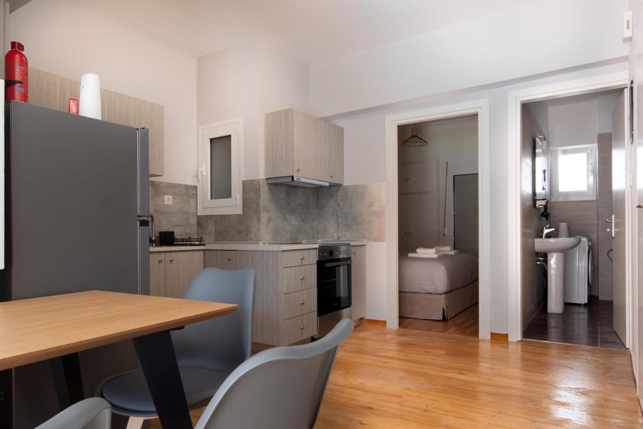 Aris123 By Smart Cozy Suites - Apartments In The Heart Of Athens - 5 Minutes From Metro - Available 24Hr Exterior photo